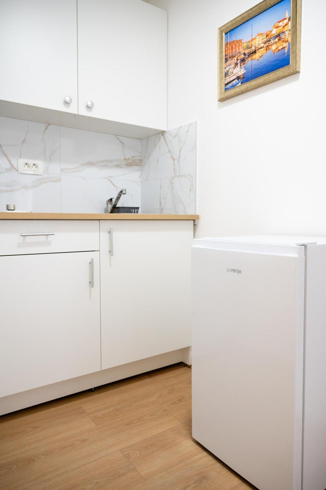 Lev Apartments Izola Oda fotoğraf
