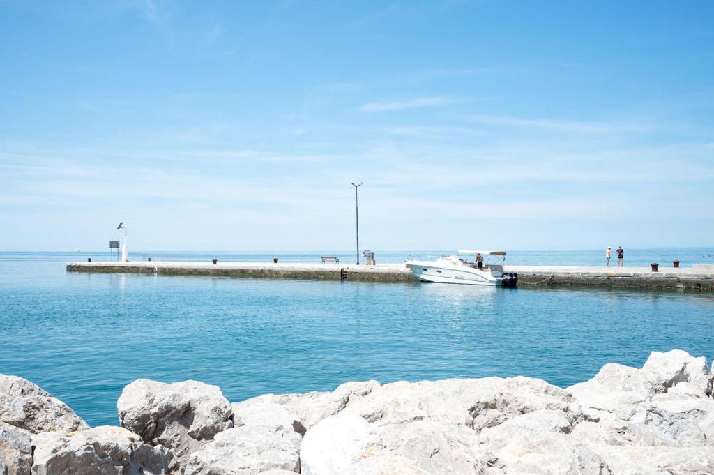 Lev Apartments Izola Dış mekan fotoğraf